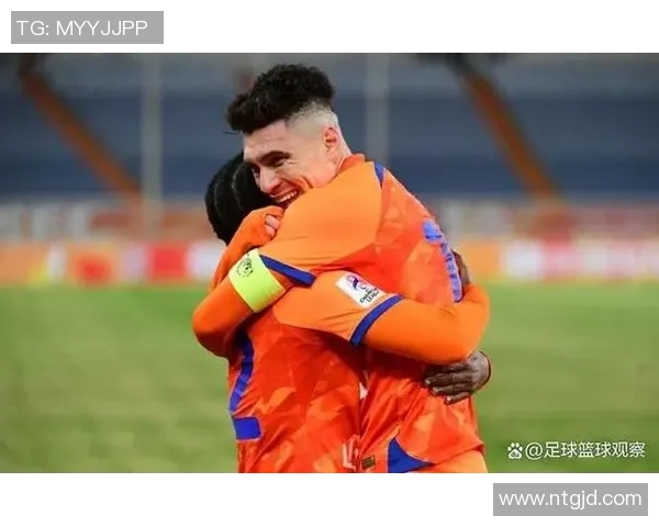 维多利亚与米内罗美洲的激烈对决展现足球魅力与团队精神